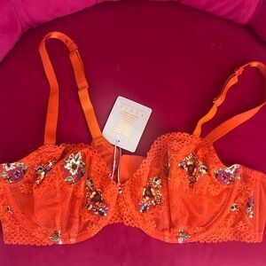 NWT: Savage X Fenty Bra